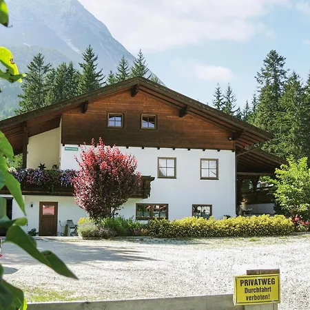 Appartamento Schoene Ferienwohnung-leutasch